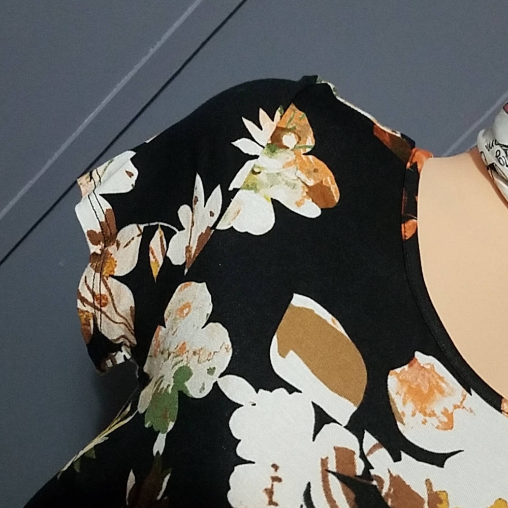 Stunning Sexy Swing Dress CLEARANCE FINAL PRICE - Picture 5 of 8